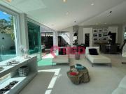 Casa com 5 dormitórios à venda, 400 m² por R$...