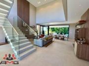 Casa com 5 dormitórios à venda, 410 m² por R$...