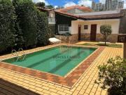 Casa com 5 dormitórios à venda, 420 m² por R$...