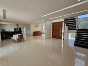 Casa com 5 dormitórios à venda, 434 m² por R$...