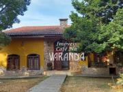 Casa com 5 dormitórios à venda, 447 m² por R$...