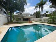 Casa com 5 dormitórios à venda, 450 m² por R$...