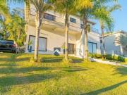 Casa com 5 dormitórios à venda, 460 m² por R$...