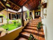 Casa com 5 dormitórios à venda, 468 m² por R$...