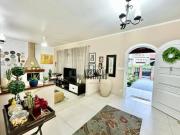 Casa com 5 dormitórios à venda, 470 m² por R$...