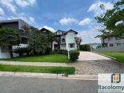 Linda Casa para Venda e Locação no Tamboré 10