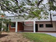 Casa com 5 dormitórios à venda, 500 m² por R$...