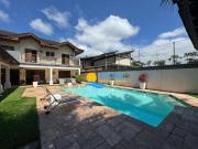 Casa com 5 dormitórios à venda, 509 m² por R$...