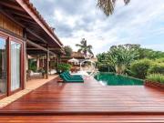 Casa com 5 dormitórios à venda, 540 m² por R$...