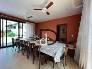 Casa com 5 dormitórios à venda, 550 m² por R$...