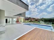 Casa com 5 dormitórios à venda, 557 m² por R$...