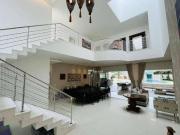 Casa com 5 dormitórios à venda, 590 m² por R$...