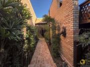 Casa com 5 dormitórios à venda, 638 m² por R$...