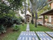 Casa com 5 dormitórios à venda, 650 m² por R$...