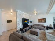 Casa com 5 dormitórios à venda, 350 m² por R$...