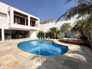 Casa com 5 dormitórios à venda, 670 m² por R$...