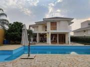 Casa com 5 dormitórios à venda, 690 m² por R$...