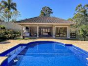 Casa com 5 dormitórios à venda, 700 m² por R$...