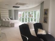 Casa com 5 dormitórios à venda, 700 m² por R$...