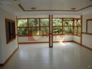 Casa com 5 dormitórios à venda, 711 m² por R$...