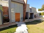 Casa com 5 dormitórios à venda, 711 m² por R$...