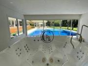 Casa com 5 dormitórios à venda, 750 m² por R$...