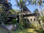 Casa com 5 dormitórios à venda, 750 m² por R$...