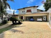 Casa com 5 dormitórios à venda, 752 m² por R$...