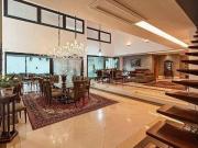 Casa com 5 dormitórios à venda, 784 m² por R$...