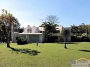 Casa com 5 dormitórios à venda, 804 m² por R$...