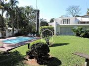 Casa com 5 dormitórios à venda, 804 m² por R$...