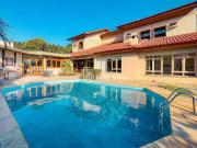 Casa com 5 dormitórios à venda, 820 m² por R$...