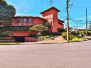 Casa com 5 dormitórios à venda, 906 m² por R$...