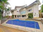 Casa com 5 dormitórios à venda, 948 m² por R$...