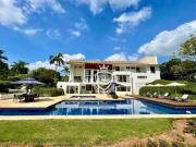 Casa com 5 dormitórios à venda, 953 m² por R$...