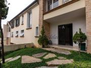 Casa com 5 dormitórios à venda, 956 m² por R$...