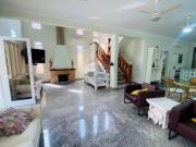 Casa com 5 dormitórios com suítes à venda, por R$...