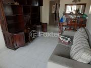 Casa com 5 dormitórios em Canoas