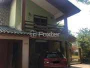 Casa com 5 dormitórios em Porto Alegre