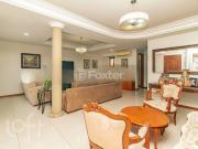 Casa com 5 dormitórios em Porto Alegre