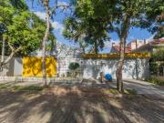 Casa com 5 dormitórios em Porto Alegre