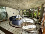 Casa Ã venda em Juquehy, disponÃvel a 250m da praia