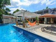 Casa com 5 dormtórios, sendo 5 suítes à venda na Granja...