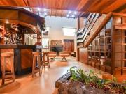Casa com 5 quartos 3 suítes à venda em Ahu PR