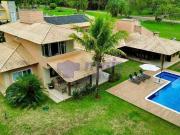 CASA COM 5 QUARTOS 3 SUÍTES MASTER ACEITA FINANCIAMENTO...