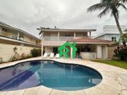 Casa com 5 quartos 5 suítes, 5 vagas e lazer à venda em...