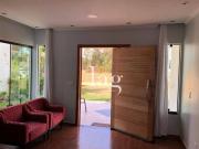 Casa com 5 quartos à venda, 245 m² por R$ 875.000...