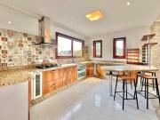 Casa com 5 quartos à venda, 460 m² por R$ 1.890.000 Nova...