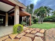 Casa com 5 quartos à venda no condomínio Lagos de...