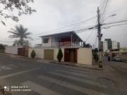 Casa com 5 Quartos e 2 banheiros à Venda, 230 m² por R$...
